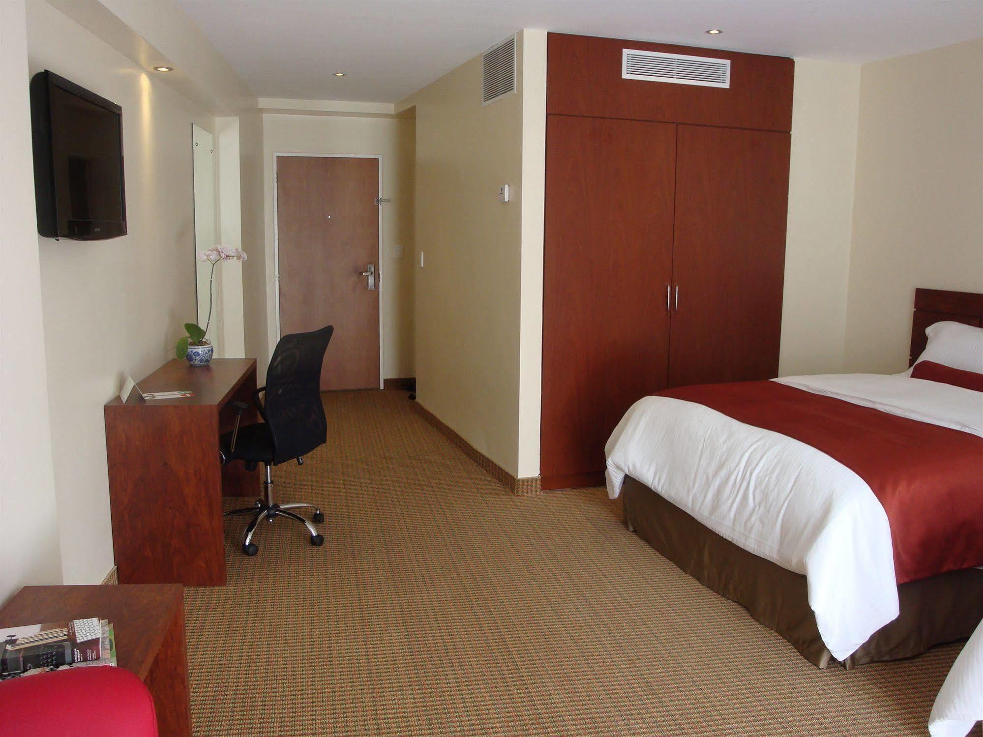 Hotel Continental Altamira à Caracas Extérieur photo